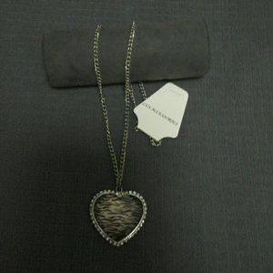 ZEBRA PRINT HEART NECKLACE.
